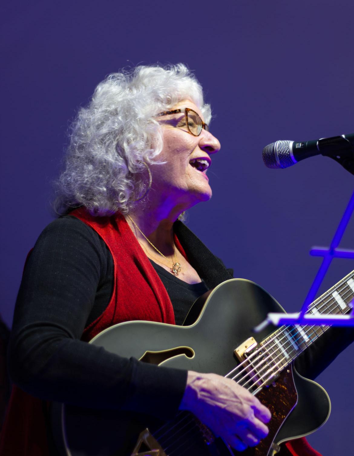 Truth Vinyl Open Mic encourages collaboration between musicians of all ages